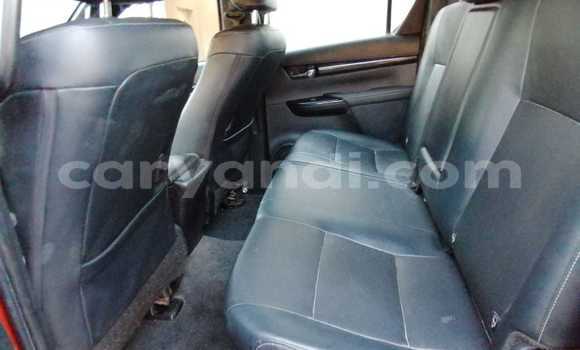 Tenga Tsaru Toyota Hilux Tsvuku Mota in Chilanga in Lusaka Tenga Tsaru Toyota Hilux Tsvuku Mota in Chilanga in Lusaka