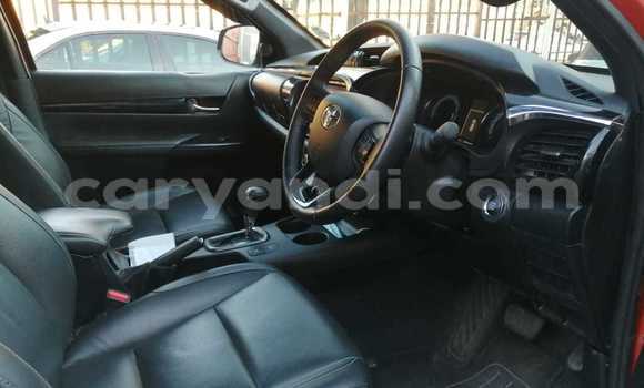 Tenga Tsaru Toyota Hilux Tsvuku Mota in Chilanga in Lusaka Tenga Tsaru Toyota Hilux Tsvuku Mota in Chilanga in Lusaka