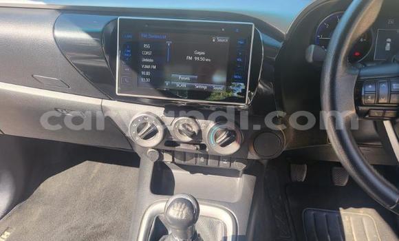 Acheter Occasion Voiture Toyota Hilux Blanc à Livingstone, Zambie Acheter Occasion Voiture Toyota Hilux Blanc à Livingstone, Zambie