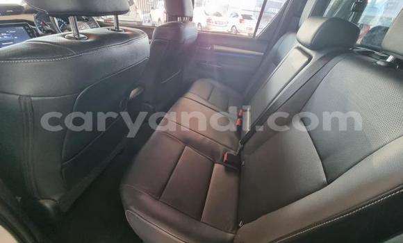 Nunua Ilio tumika Toyota Hilux Nyeupe Gari ndani ya Livingstone nchini Zambia Nunua Ilio tumika Toyota Hilux Nyeupe Gari ndani ya Livingstone nchini Zambia