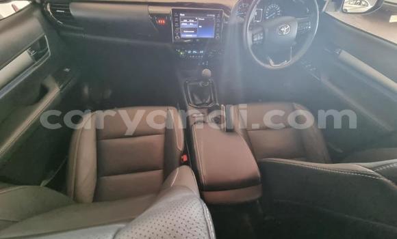 Nunua Ilio tumika Toyota Hilux Nyeupe Gari ndani ya Livingstone nchini Zambia Nunua Ilio tumika Toyota Hilux Nyeupe Gari ndani ya Livingstone nchini Zambia