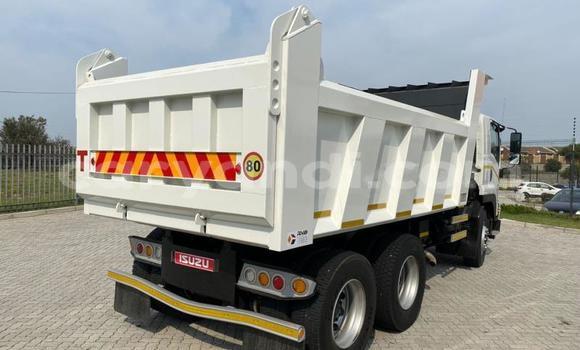 Buy Used DAF CF White Truck in Chilanga in Lusaka Buy Used DAF CF White Truck in Chilanga in Lusaka