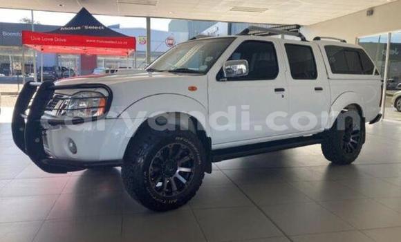 Acheter Occasion Voiture Nissan Hardbody Blanc à Livingstone, Zambie Acheter Occasion Voiture Nissan Hardbody Blanc à Livingstone, Zambie