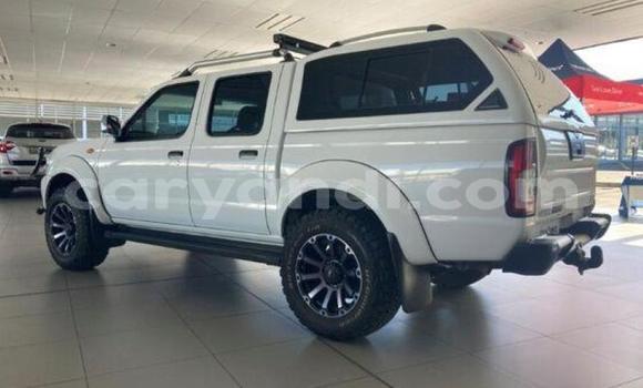 Acheter Occasion Voiture Nissan Hardbody Blanc à Livingstone, Zambie Acheter Occasion Voiture Nissan Hardbody Blanc à Livingstone, Zambie