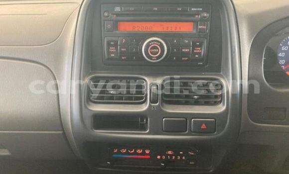 Acheter Occasion Voiture Nissan Hardbody Blanc à Livingstone, Zambie Acheter Occasion Voiture Nissan Hardbody Blanc à Livingstone, Zambie