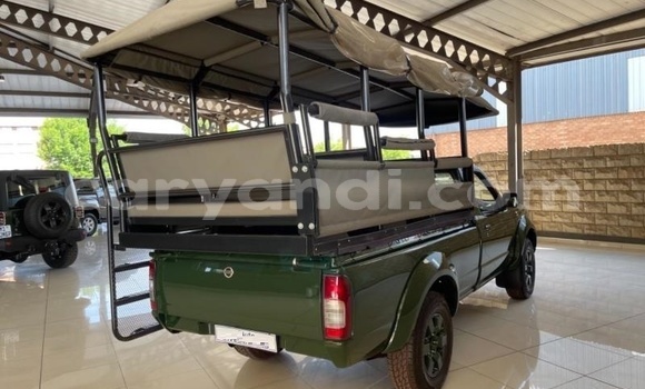 Tenga Tsaru Nissan NP 300 Girinhi Mota in Livingstone in Zambia Tenga Tsaru Nissan NP 300 Girinhi Mota in Livingstone in Zambia