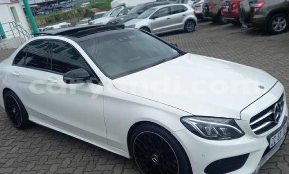 Acheter Occasion Voiture Mercedes‒Benz C-klasse AMG Blanc à Livingstone, Zambie Acheter Occasion Voiture Mercedes‒Benz C-klasse AMG Blanc à Livingstone, Zambie