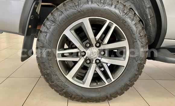 Acheter Occasion Voiture Toyota Fortuner Gris à Livingstone, Zambie Acheter Occasion Voiture Toyota Fortuner Gris à Livingstone, Zambie
