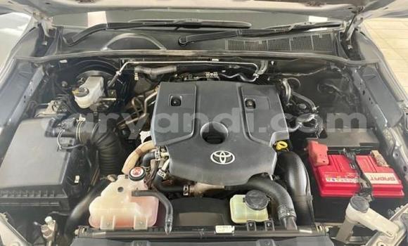 Acheter Occasion Voiture Toyota Fortuner Gris à Livingstone, Zambie Acheter Occasion Voiture Toyota Fortuner Gris à Livingstone, Zambie