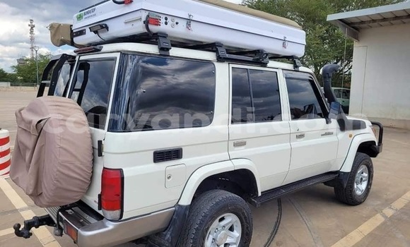 Buy Used Toyota Land Cruiser White Car in Lusaka in Zambia Buy Used Toyota Land Cruiser White Car in Lusaka in Zambia