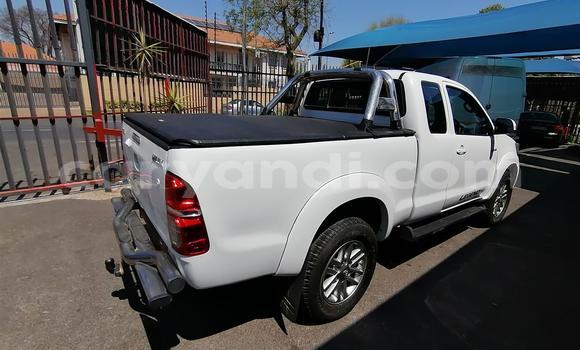 Buy Used Toyota Hilux White Car in Chilanga in Lusaka