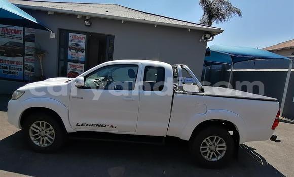 Nunua Ilio tumika Toyota Hilux Nyeupe Gari ndani ya Chilanga nchini Lusaka Nunua Ilio tumika Toyota Hilux Nyeupe Gari ndani ya Chilanga nchini Lusaka