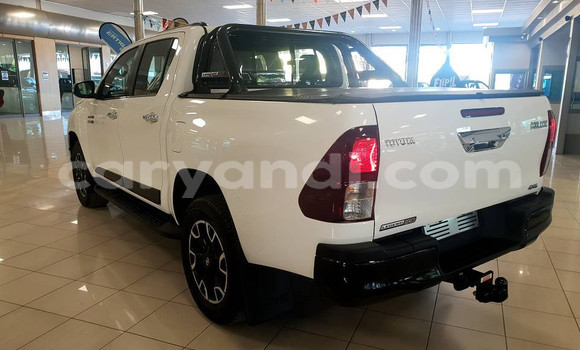 Tenga Tsaru Toyota Hilux Chena Mota in Chilanga in Lusaka Tenga Tsaru Toyota Hilux Chena Mota in Chilanga in Lusaka