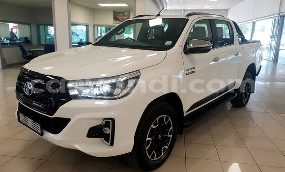 Tenga Tsaru Toyota Hilux Chena Mota in Chilanga in Lusaka Tenga Tsaru Toyota Hilux Chena Mota in Chilanga in Lusaka