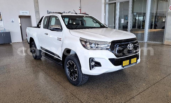 Buy Used Toyota Hilux White Car in Chilanga in Lusaka Buy Used Toyota Hilux White Car in Chilanga in Lusaka