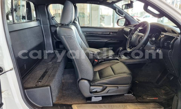 Buy Used Toyota Hilux White Car in Chilanga in Lusaka Buy Used Toyota Hilux White Car in Chilanga in Lusaka