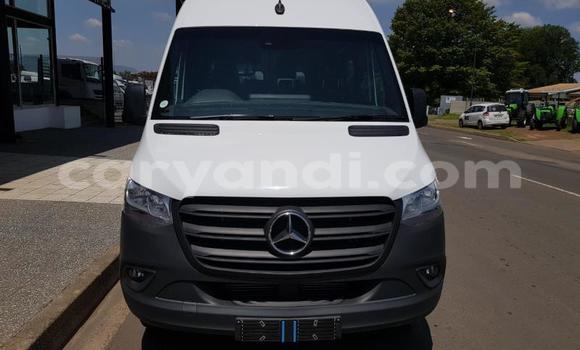 Nunua Ilio tumika Mercedes Viano Nyeupe Gari ndani ya Chilanga nchini Lusaka Nunua Ilio tumika Mercedes Viano Nyeupe Gari ndani ya Chilanga nchini Lusaka