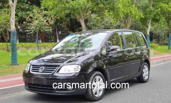 Acheter Occasion Voiture Volkswagen Touran Gris à Lusaka, Zambie