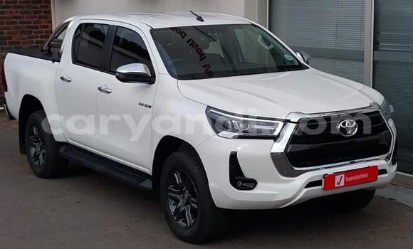 Acheter Occasion Voiture Toyota Hilux Blanc à Lusaka, Zambie
