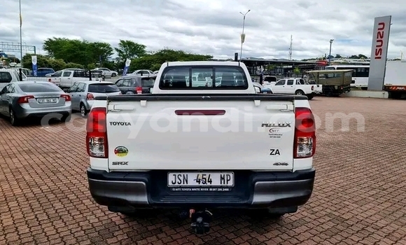 Acheter Occasion Voiture Toyota Hilux Blanc à Livingstone, Zambie Acheter Occasion Voiture Toyota Hilux Blanc à Livingstone, Zambie