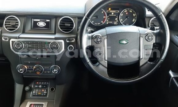 Tenga Tsaru Land Rover Discovery Chena Mota in Livingstone in Zambia Tenga Tsaru Land Rover Discovery Chena Mota in Livingstone in Zambia