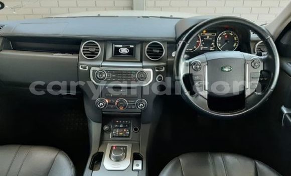 Tenga Tsaru Land Rover Discovery Chena Mota in Livingstone in Zambia Tenga Tsaru Land Rover Discovery Chena Mota in Livingstone in Zambia