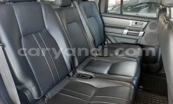 Tenga Tsaru Land Rover Discovery Chena Mota in Livingstone in Zambia Tenga Tsaru Land Rover Discovery Chena Mota in Livingstone in Zambia