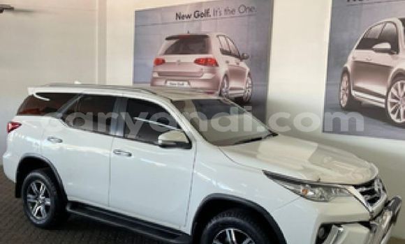 Buy Used Toyota Fortuner White Car in Livingstone in Zambia Buy Used Toyota Fortuner White Car in Livingstone in Zambia