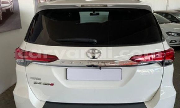 Buy Used Toyota Fortuner White Car in Livingstone in Zambia Buy Used Toyota Fortuner White Car in Livingstone in Zambia