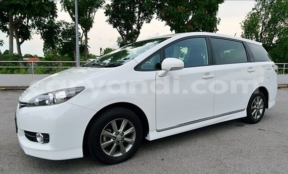 Acheter Occasion Voiture Toyota Wish Blanc à Livingstone, Zambie Acheter Occasion Voiture Toyota Wish Blanc à Livingstone, Zambie