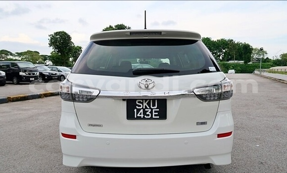 Acheter Occasion Voiture Toyota Wish Blanc à Livingstone, Zambie Acheter Occasion Voiture Toyota Wish Blanc à Livingstone, Zambie