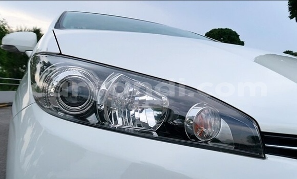 Acheter Occasion Voiture Toyota Wish Blanc à Livingstone, Zambie Acheter Occasion Voiture Toyota Wish Blanc à Livingstone, Zambie