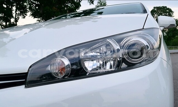 Acheter Occasion Voiture Toyota Wish Blanc à Livingstone, Zambie Acheter Occasion Voiture Toyota Wish Blanc à Livingstone, Zambie