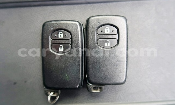 Acheter Occasion Voiture Toyota Wish Blanc à Livingstone, Zambie Acheter Occasion Voiture Toyota Wish Blanc à Livingstone, Zambie