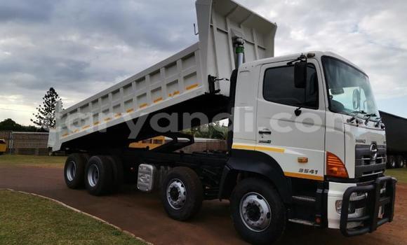 Buy Used Hino Ranger White Truck in Chilanga in Lusaka Buy Used Hino Ranger White Truck in Chilanga in Lusaka