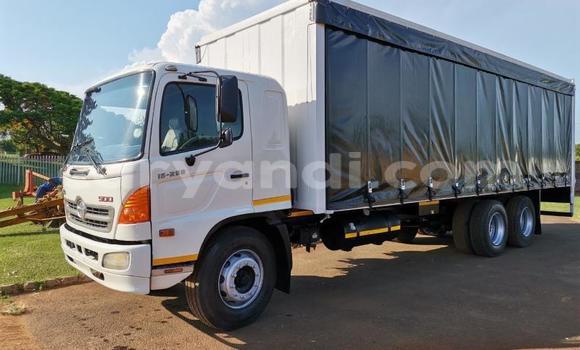 Buy Used Hino Ranger White Truck in Chilanga in Lusaka Buy Used Hino Ranger White Truck in Chilanga in Lusaka