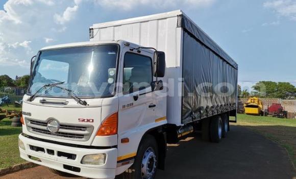 Buy Used Hino Ranger White Truck in Chilanga in Lusaka Buy Used Hino Ranger White Truck in Chilanga in Lusaka