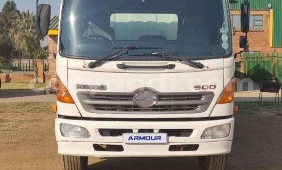 Buy Used Hino Ranger White Truck in Chilanga in Lusaka Buy Used Hino Ranger White Truck in Chilanga in Lusaka