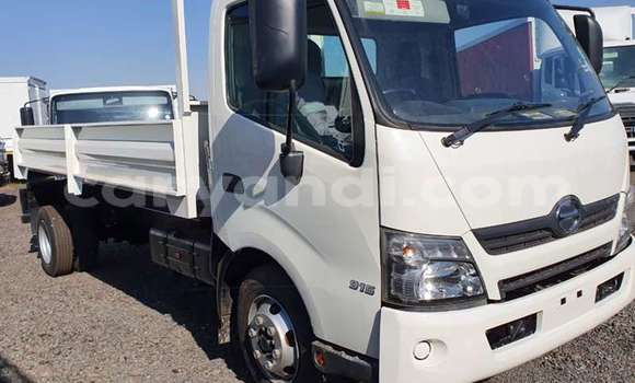 Buy Used Hino Ranger White Truck in Chilanga in Lusaka Buy Used Hino Ranger White Truck in Chilanga in Lusaka
