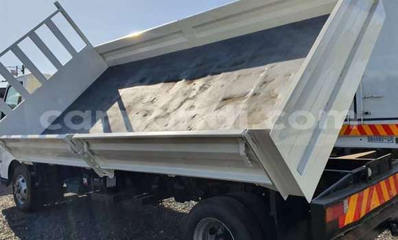 Buy Used Hino Ranger White Truck in Chilanga in Lusaka Buy Used Hino Ranger White Truck in Chilanga in Lusaka