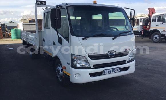 Buy Used Hino Ranger White Truck in Chilanga in Lusaka Buy Used Hino Ranger White Truck in Chilanga in Lusaka