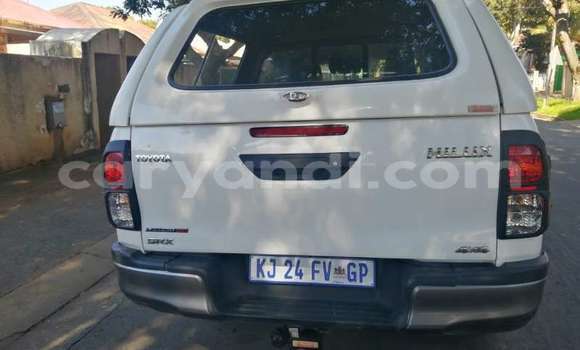 Buy Used Toyota Hilux White Car in Chilanga in Lusaka Buy Used Toyota Hilux White Car in Chilanga in Lusaka