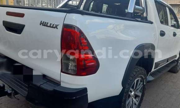 Tenga Tsaru Toyota Hilux Chena Mota in Chilanga in Lusaka Tenga Tsaru Toyota Hilux Chena Mota in Chilanga in Lusaka