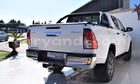 Acheter Occasion Voiture Toyota Hilux Blanc à Chilanga, Lusaka Acheter Occasion Voiture Toyota Hilux Blanc à Chilanga, Lusaka