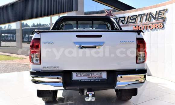 Tenga Tsaru Toyota Hilux Chena Mota in Chilanga in Lusaka Tenga Tsaru Toyota Hilux Chena Mota in Chilanga in Lusaka