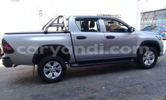 Nunua Ilio tumika Toyota Hilux Fedha Gari ndani ya Chilanga nchini Lusaka Nunua Ilio tumika Toyota Hilux Fedha Gari ndani ya Chilanga nchini Lusaka