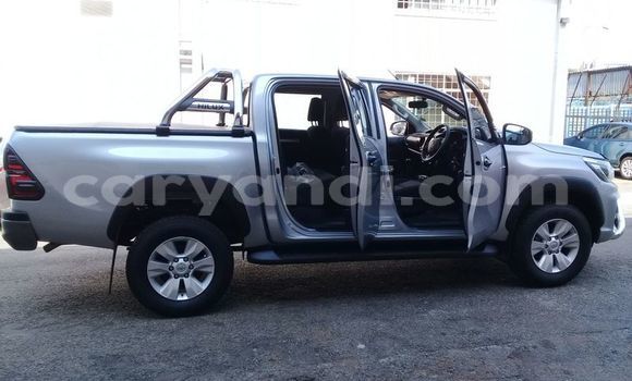 Nunua Ilio tumika Toyota Hilux Fedha Gari ndani ya Chilanga nchini Lusaka Nunua Ilio tumika Toyota Hilux Fedha Gari ndani ya Chilanga nchini Lusaka