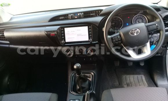Nunua Ilio tumika Toyota Hilux Fedha Gari ndani ya Chilanga nchini Lusaka Nunua Ilio tumika Toyota Hilux Fedha Gari ndani ya Chilanga nchini Lusaka