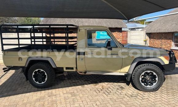 Buy Used Toyota Land Cruiser Beige Car in Lusaka in Zambia Buy Used Toyota Land Cruiser Beige Car in Lusaka in Zambia