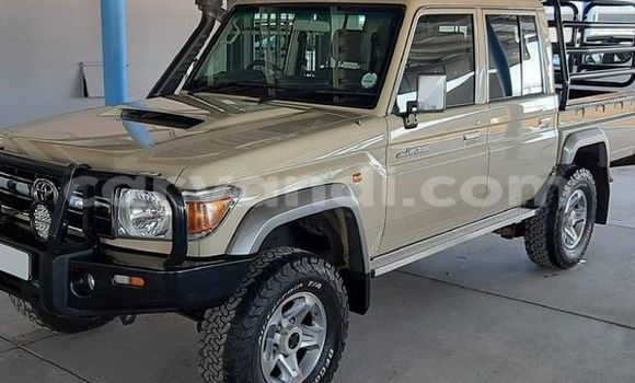 Acheter Occasion Voiture Toyota Land Cruiser Beige à Lusaka, Zambie